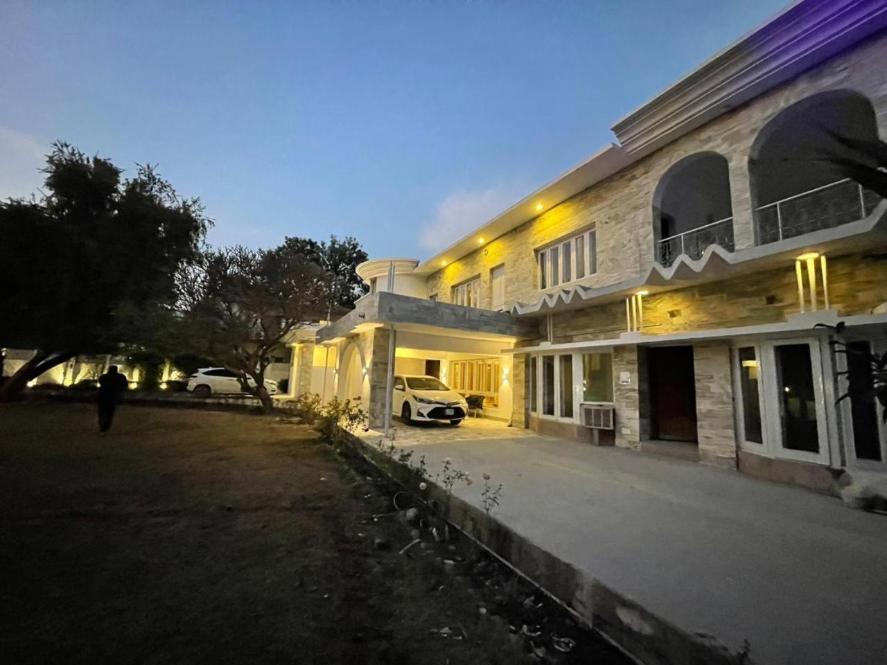 Laca Sa Lodge Opp Canturus Mall Islamabad Exterior foto
